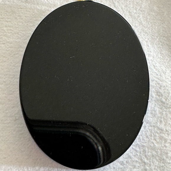 Authentic Agate Cameo Pendant with 18K Stamped Real Gold, Made in Japan - Picture 7 of 13